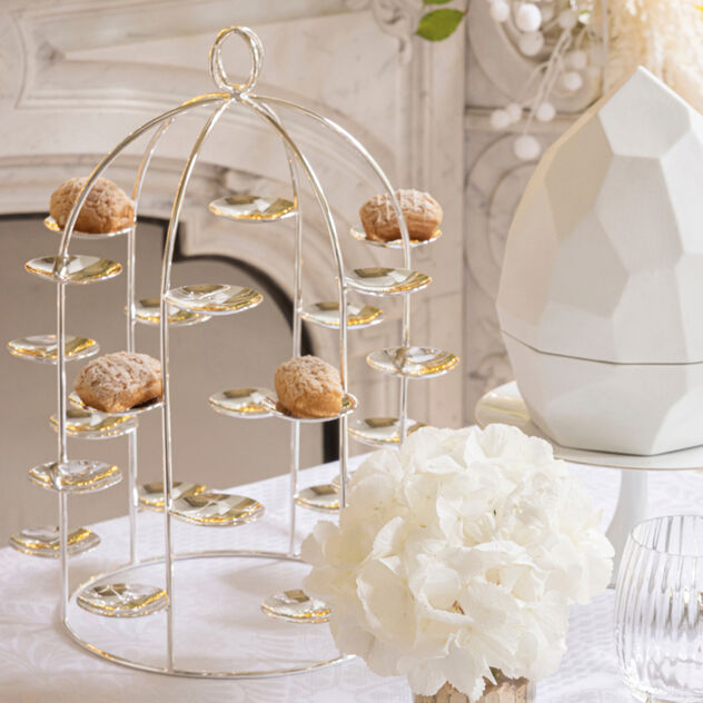 Pastry stand  image number 4